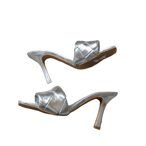 Vince Camuto Shoes - Vince Camuto NWOB 6 m Silver‎ Braided Leather Stiletto